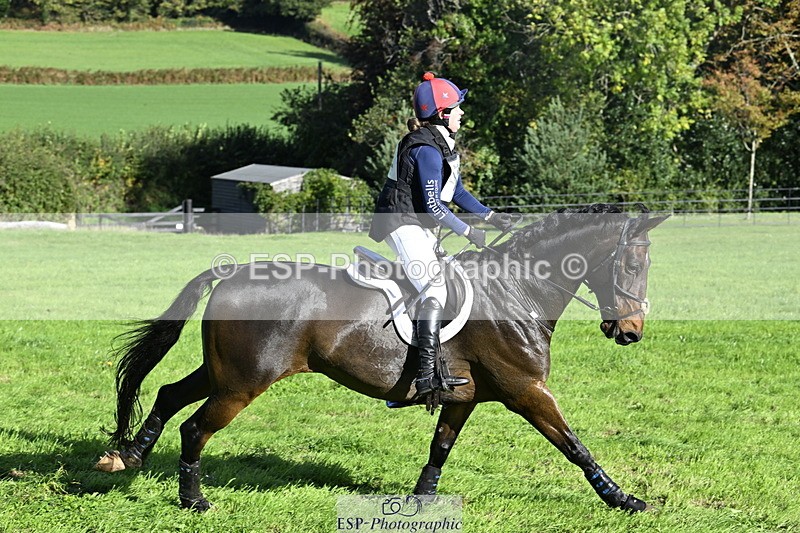 251024A-123325-11198 - B-132-Hannah.R.Jones