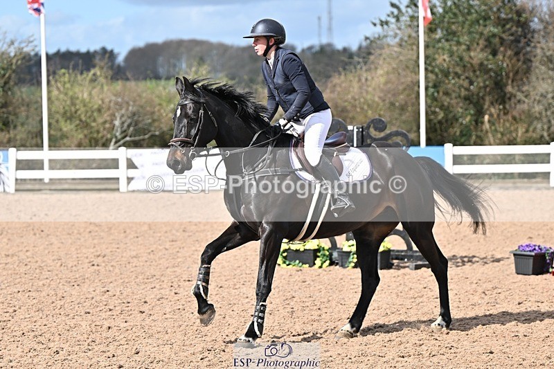 250328-104536-01323 - Cls 8 British Novice and 90cm