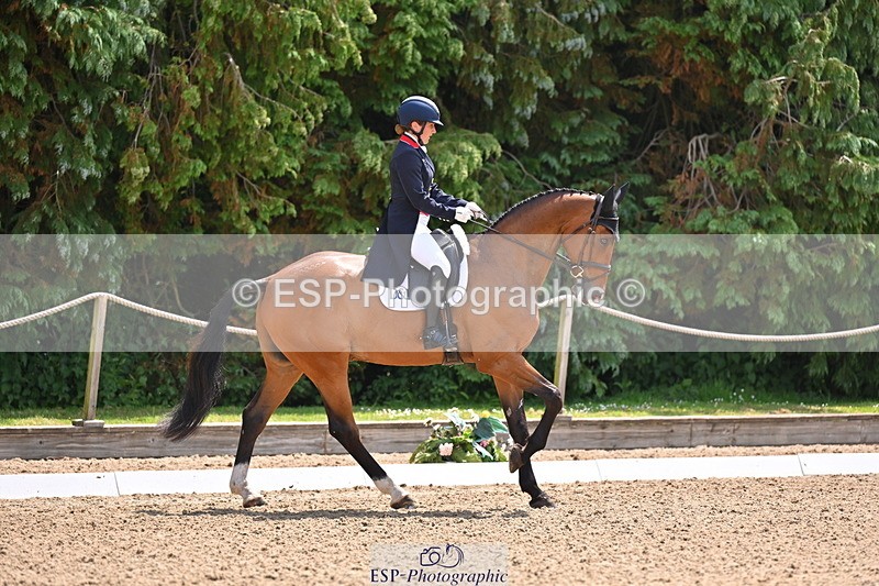 250523A-122813-06552 - D-468-Laura.Collett-LONDON.52