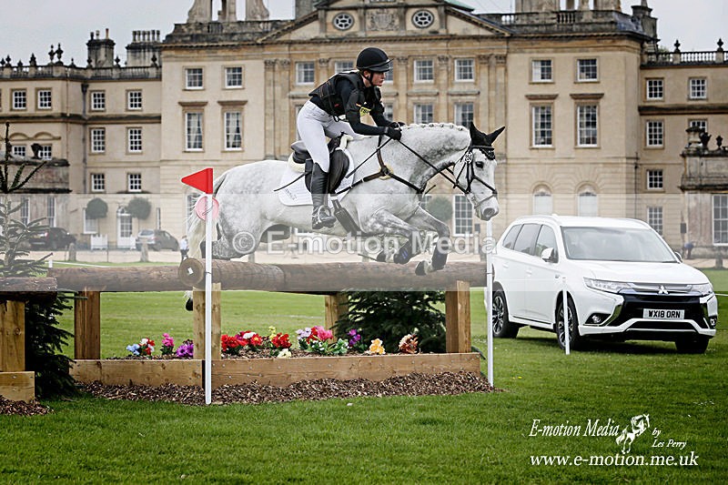 BA010519 0410a - Equestrian