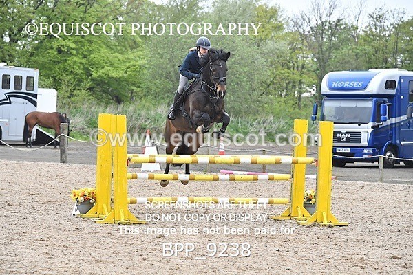 BPP_9238 - CLASS 30 SUN Senior Newcomers/ 1.10m Open