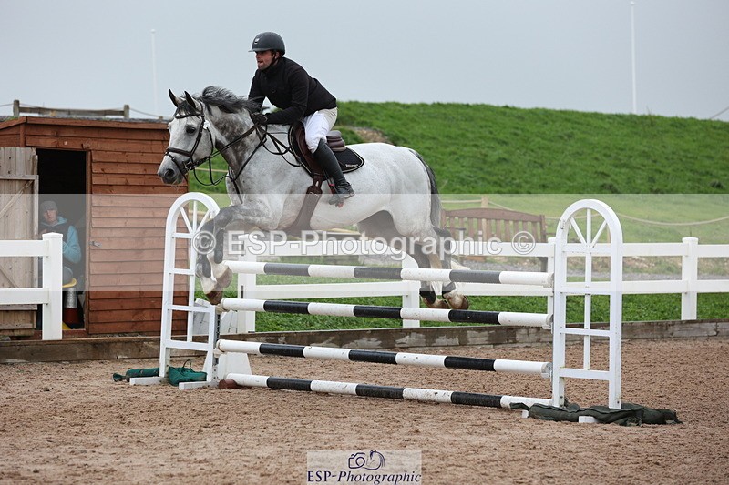 231112A-133644-04551 - Cls 20 Newcomers & 1.10m Open