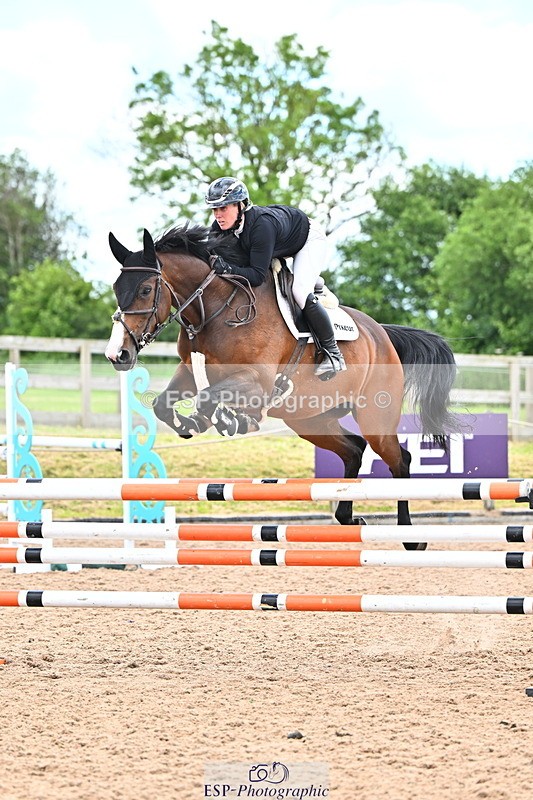 240608A-133107-02575 - Cls 4 Snr Newcomers and 1.10m Open