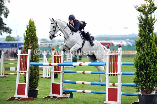 EQUISCOT 9238 - A WEE PEEK AT RHS 2013