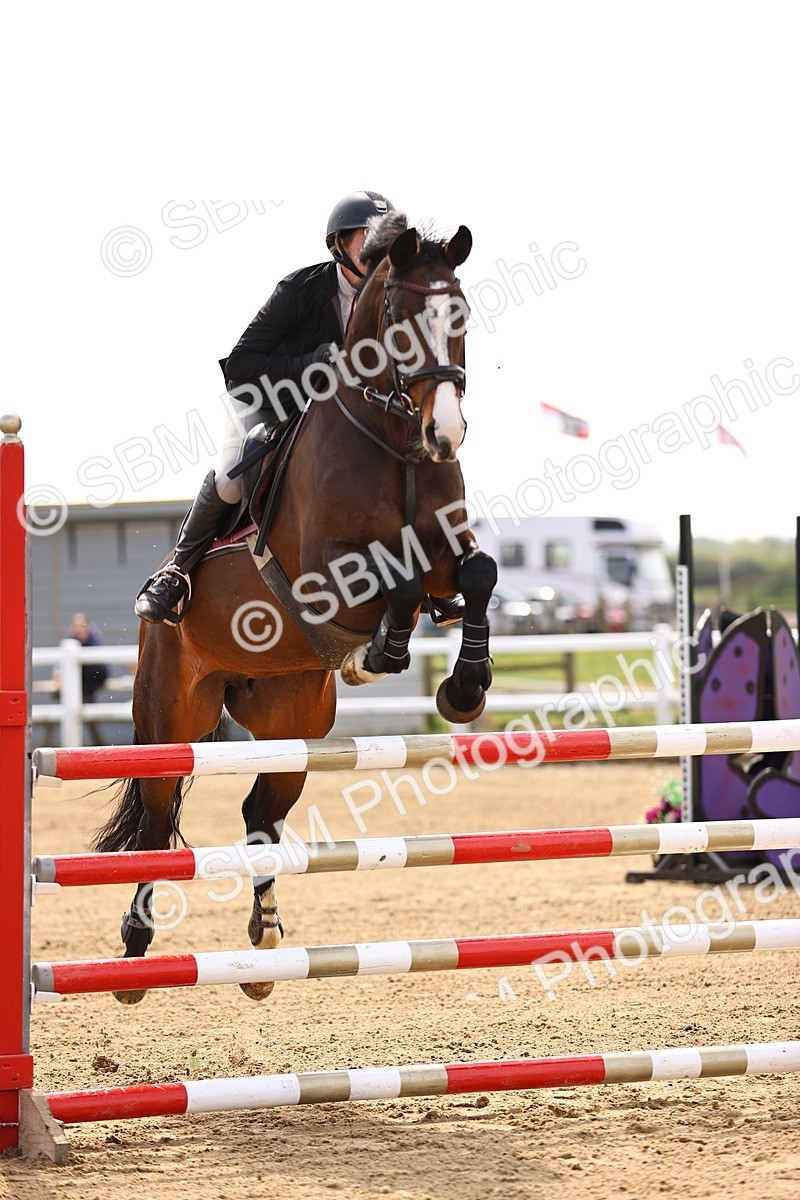 SBM_002249 - Class 11 - Senior newcomers - 1.10m