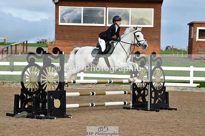 220829A-182650-00562 - 90cm classes