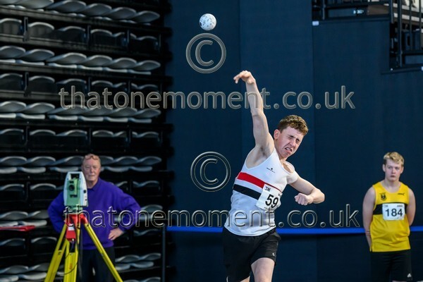 AgeInd25SAT-919492 - Field Male