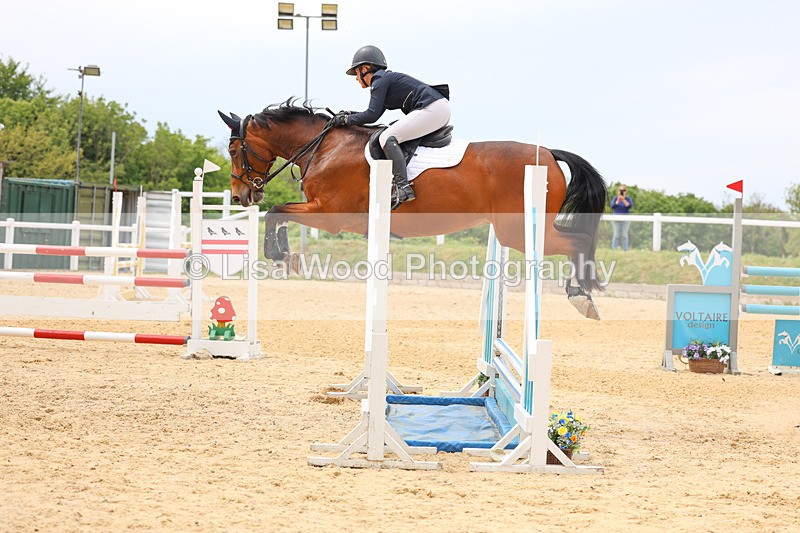 3E7A9429 - Class 8: Senior Newcomers/1.10m open