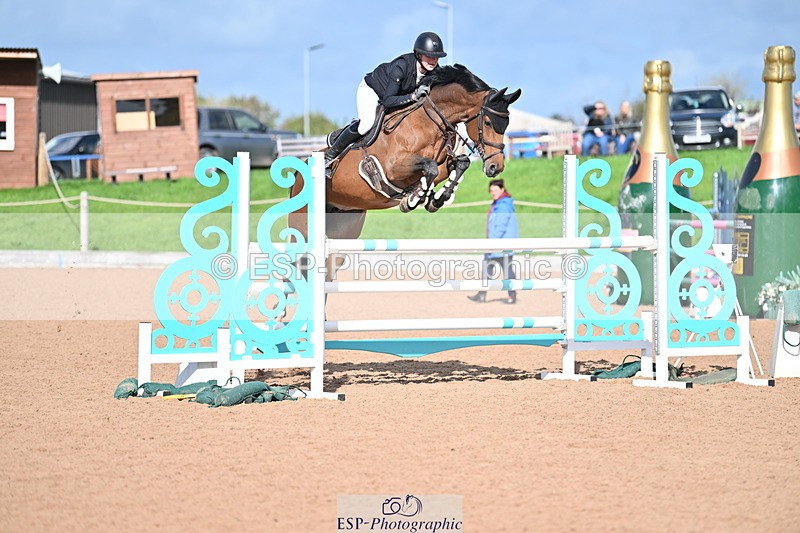 231014A-123732-04614 - Cls 19 1.15m Members Cup