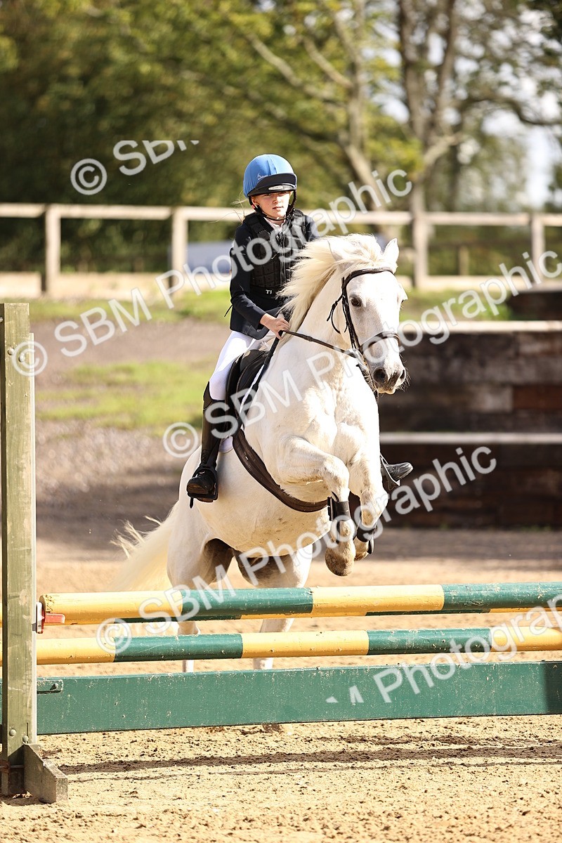 SBM_47991 - J9 - Junior Pony 70cm Championship