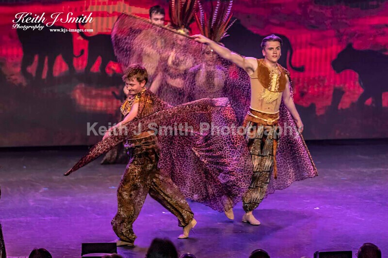 6KJS0401 - Ambition show team