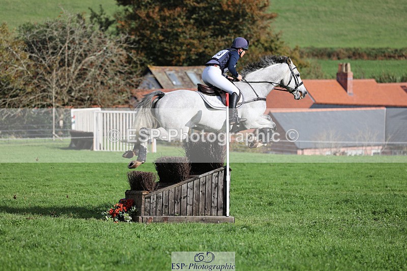 241025-123151-08082 - 143-Courtney.Romcke-KILBALLYBOY.SURPRISE