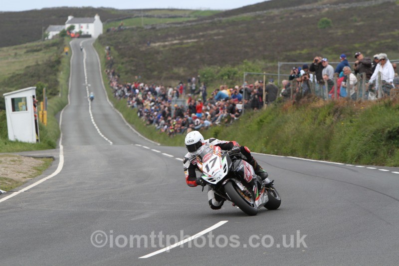 Dan Kneen Suzuki / Cookstown B.E.Racing - Pokerstars Senior TT