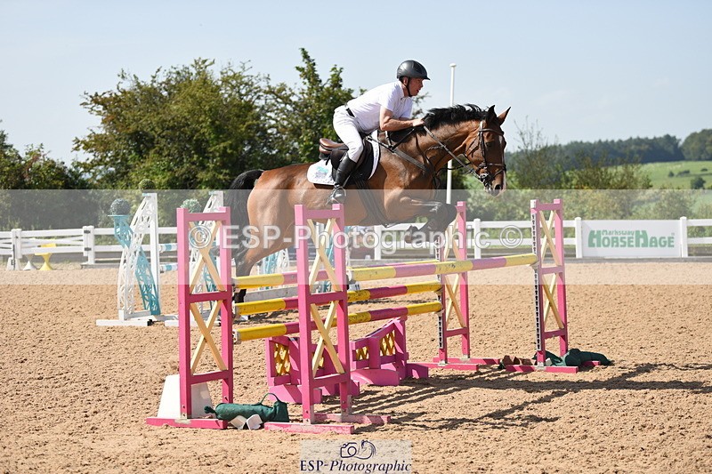 230906A-131132-00444 - Newcomers & 1.10m Open