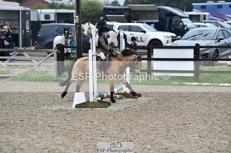 230917-100344-00369 - Cls 01 40cm LR Assisted & unassisted