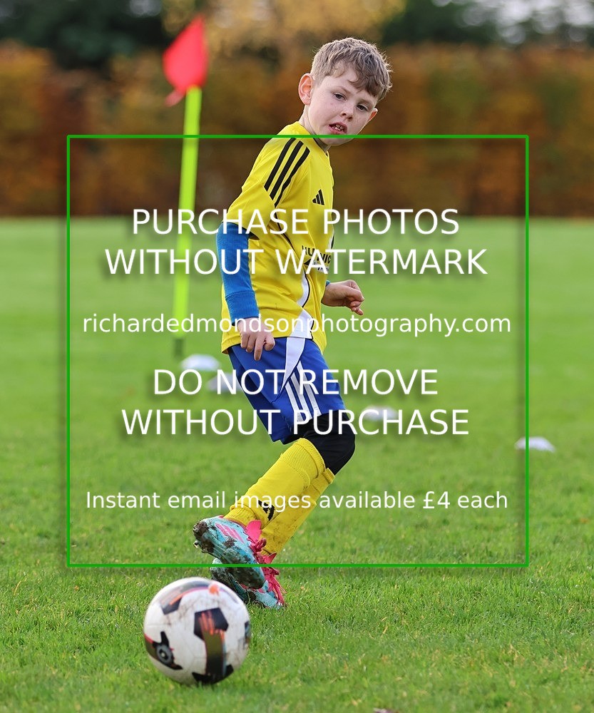 533A3065 - Kendal Utd U8's vs Sedbergh Wanderers Juniors U8 (8/11/25)