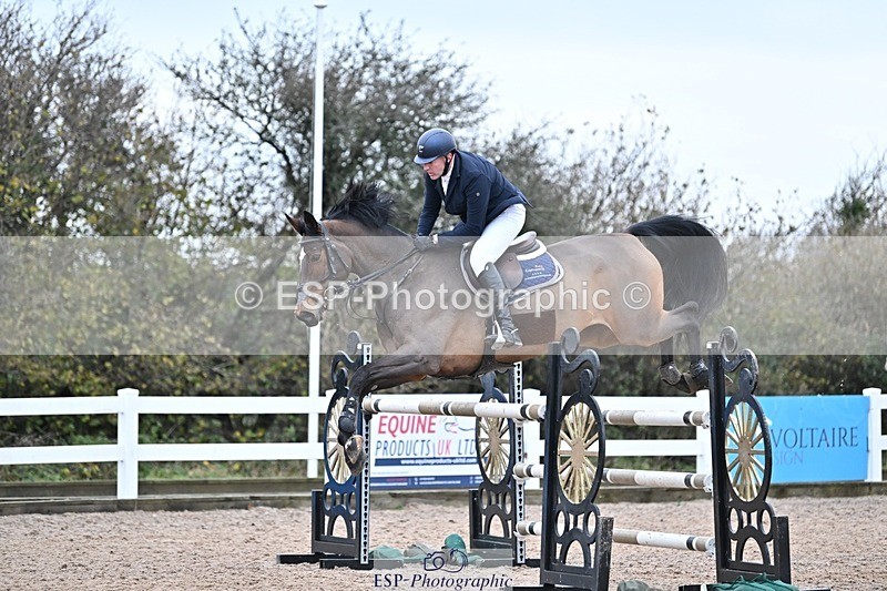 241127-134400-00680 - Cls 05A&B Snr Fox & 1.20m Open