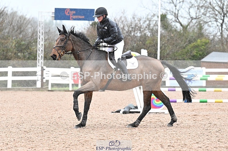 251205-124552-00530 - Cls 7 Snr Newcomers and 1.10m
