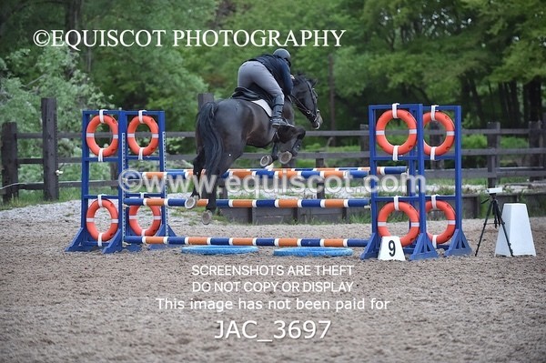 JAC_3697 - CLASS 8 Senior Newcomers/ 1.10m Open