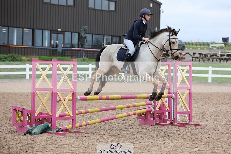 241116X-102604-00864 - Cls 08 Pony Winter Nov Champs