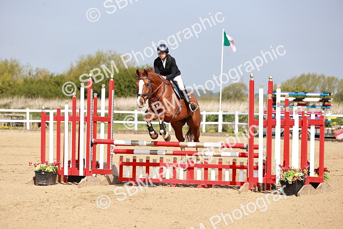  - Class 21 - Senior British Novice - 90cm