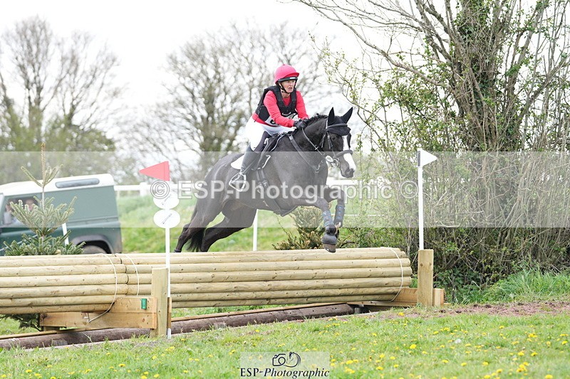 250419-162208-13084 - 673-Sarah.Whitehead-SHAKE.HIM.UP