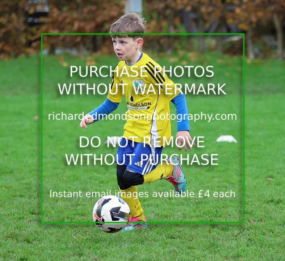 533A3329 - Kendal Utd U8's vs Sedbergh Wanderers Juniors U8 (8/11/25)