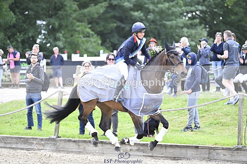 250525A-161625-18651 - Presentations Section C CCI 2 Star Long
