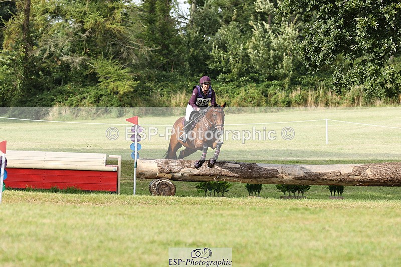 240825X-170708-37855 - 80cm XC 16.30 to 17.30