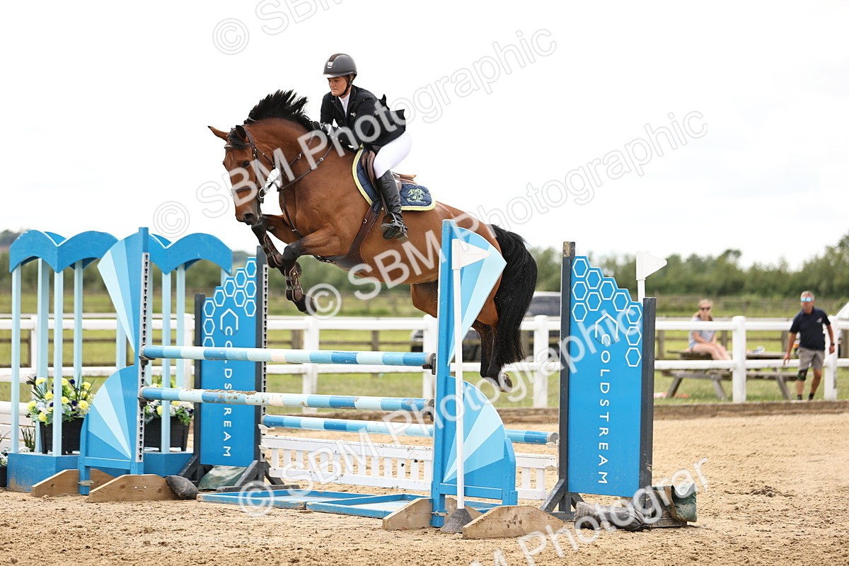 SBM_003247 - Class 11 - Senior Newcomers - 1.10m