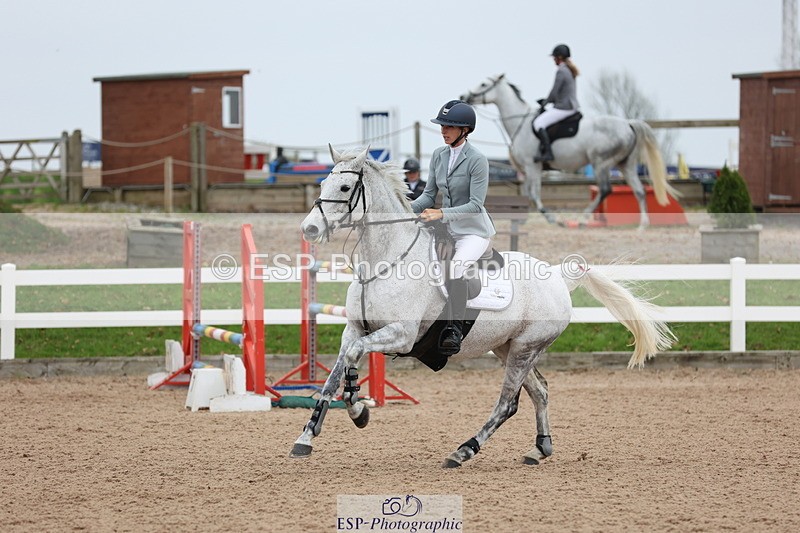 241101A-140021-02331 - FRI Cls 6 Foxhunter and 1.20m Open