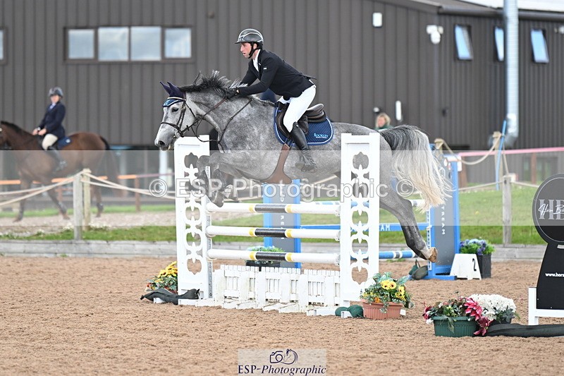 240912A-105045-00421 - Cls 2 Snr Newcomers