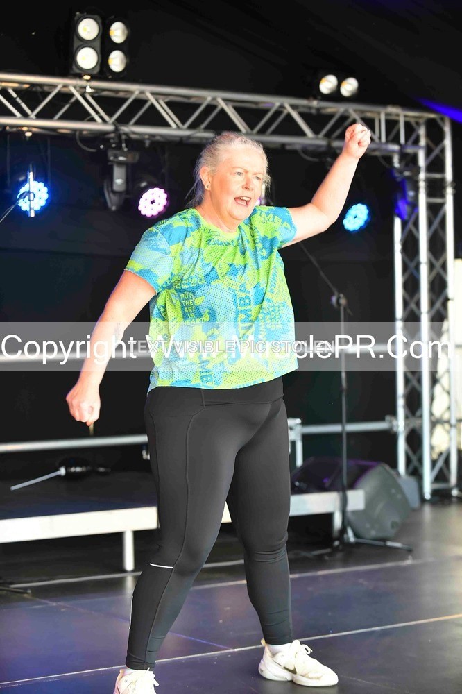 SH4_0121 - Zumba with Sara Ann.