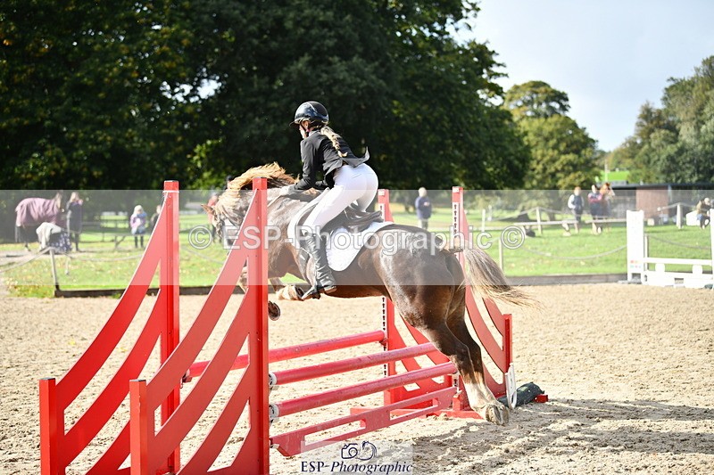 251004A-145611-01583 - Classes 8 & 9 70cm