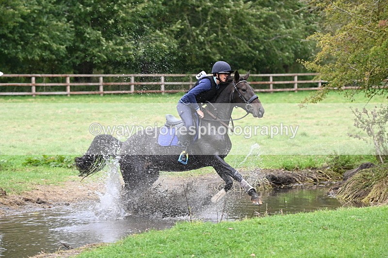 WJ6_2928 - Time at Photographer 11:01 to 11:20