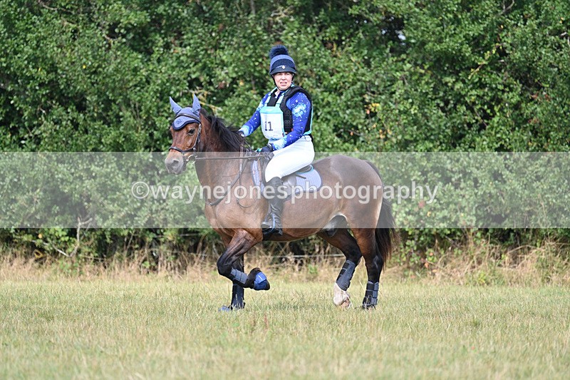 WJ7_6146 - 40cm XC Time 10:57 to 11:30
