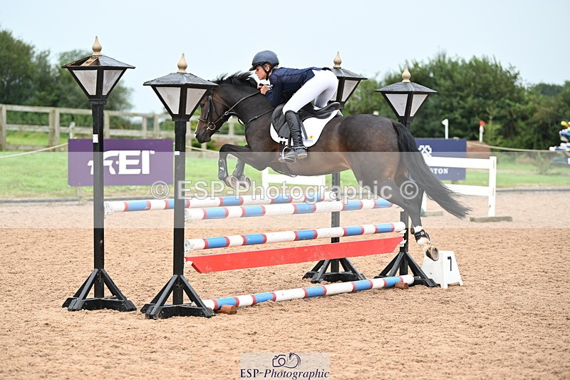 240907A-142051-02323 - Cls 4 Pony Big Team 95cm & 1.05m