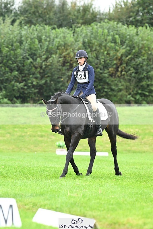 241024-150528-04698 - 423-Alexandra.Erskine.Scott-PRIMITIVE.DAYLIGHT