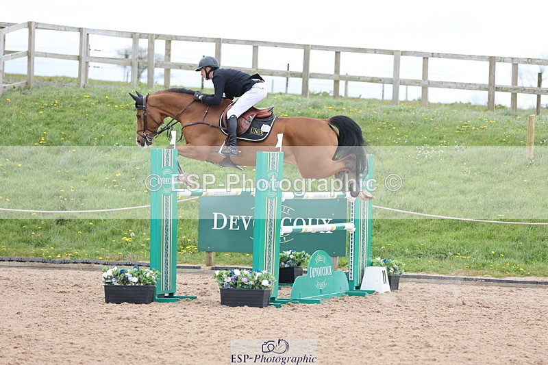 240419A-121850-07156 - Cls 6, 2 Star Medium Tour 1.35m