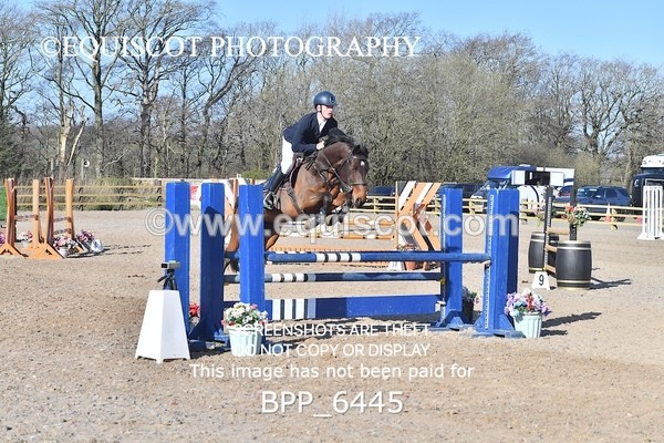 BPP_6445 - CLASS 10 SUN Newcomers/ 1m Open