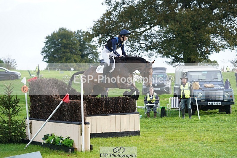 231021-093838-13320 - 605-SPORTSFIELD.U2-Katie.Corbin-SC+XC