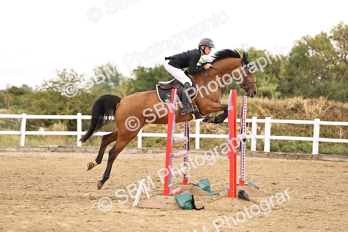 SBM_026879 - Class 13 - Senior Newcomers - 1.10m