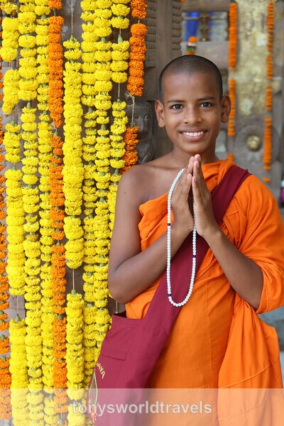 Smiling Monk, Bodh Gaya, India - Smiling faces of the World