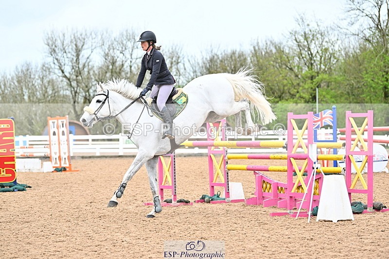 240501A-141059-00989 - Cls 8 Snr Foxhunter and 1.20m Open