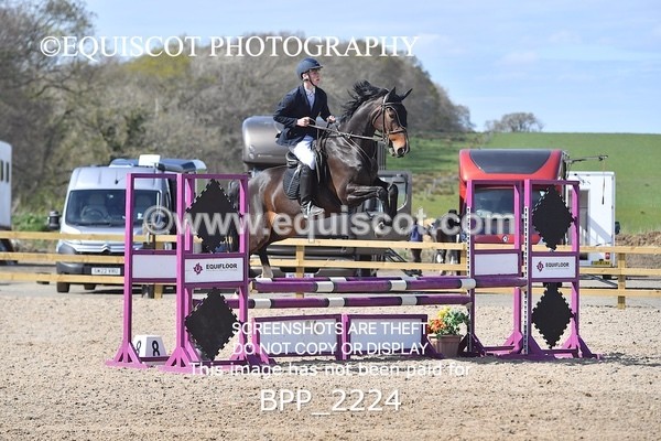 BPP_2224 - CLASS 22 SUN Senior BritiNovice/ 90cm Open