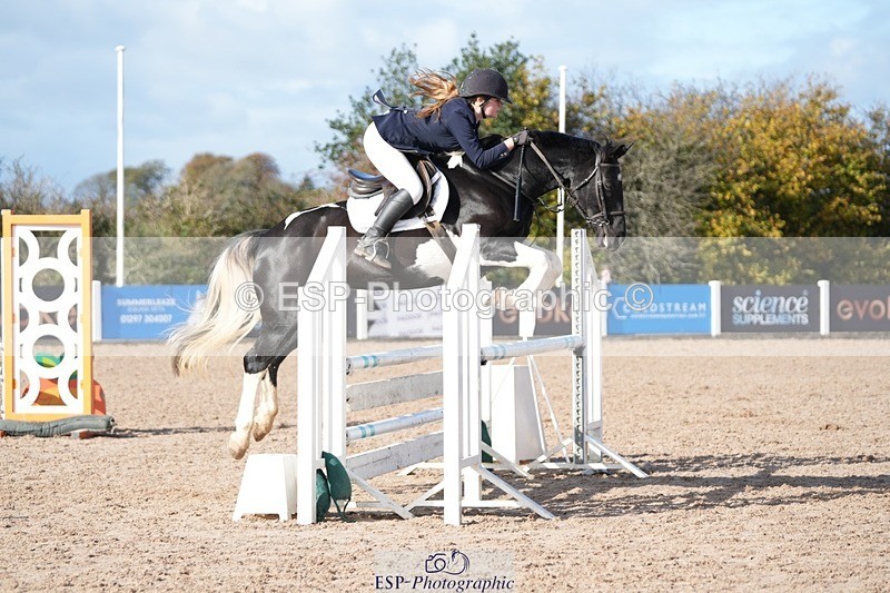 251025-130036-00449 - Cls 9 Pony Winter Discovery and 90cm