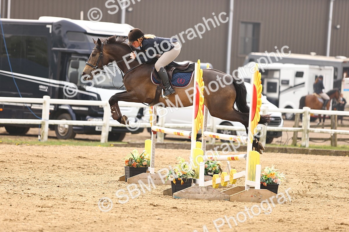  - Class 15 - Senior British novice - 90cm