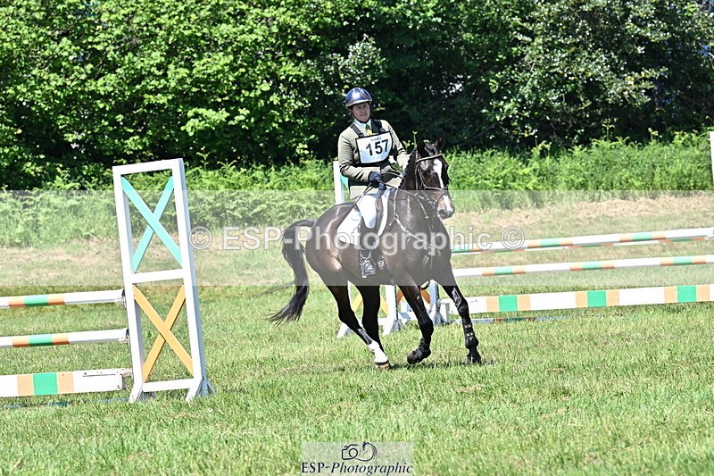 250522B-121105-01944 - 157-SHANNONDALE.LUIGI-Lizzie.Luxton