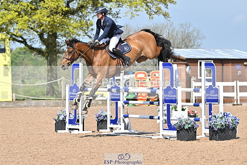 240509A-113404-01217 - Cls 9 Snr 1.20m Open