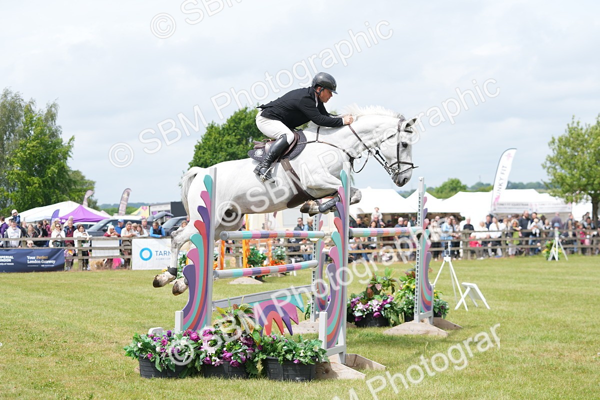 SBM_06524 - Class 202 - National 1.40m Open